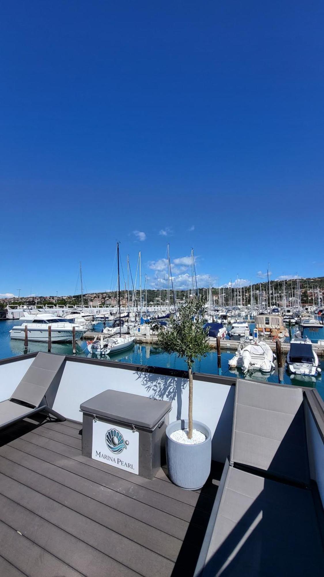 Floating House - Marina Pearl Apartment ปอร์โตรอซ ภายนอก รูปภาพ