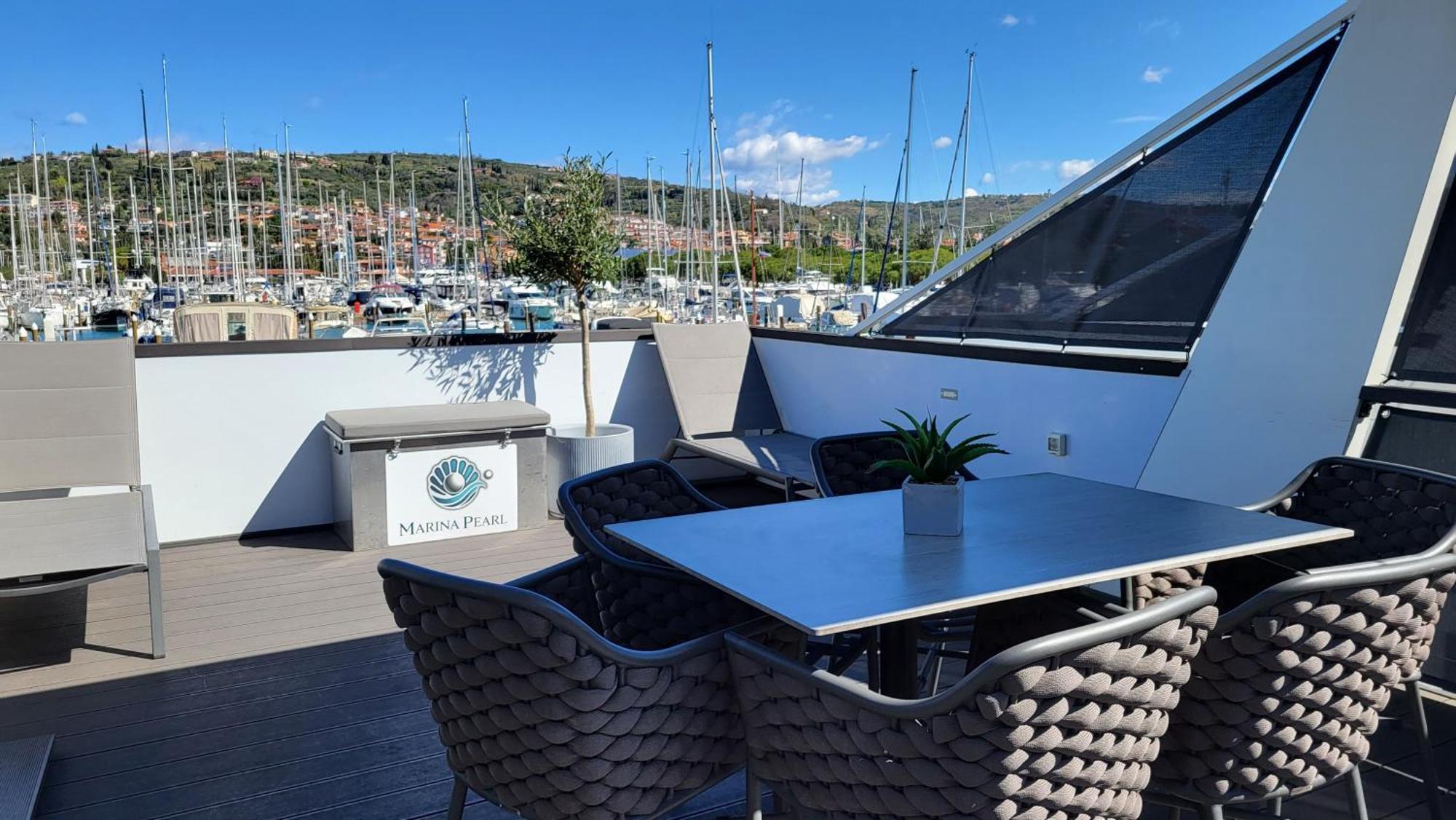 Floating House - Marina Pearl Apartment ปอร์โตรอซ ภายนอก รูปภาพ