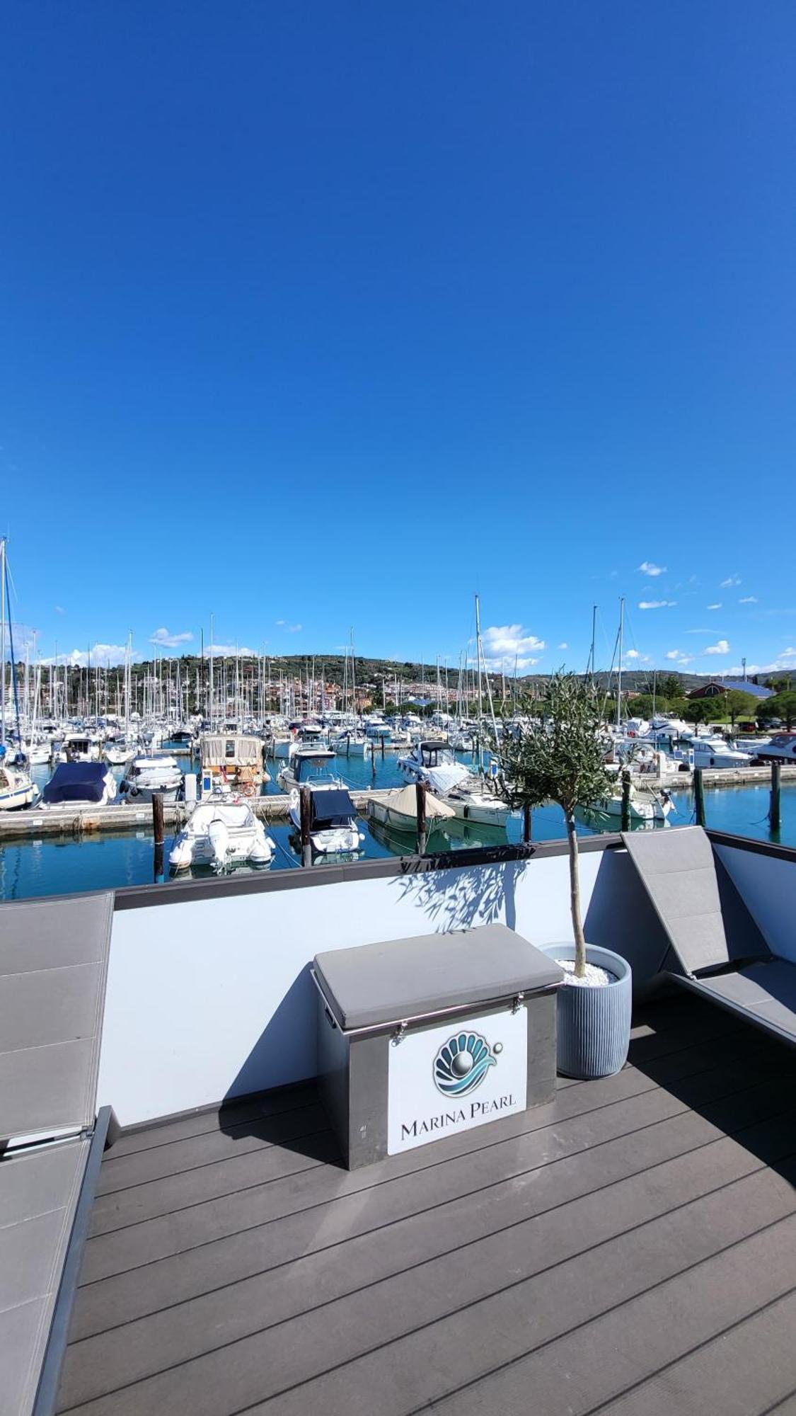 Floating House - Marina Pearl Apartment ปอร์โตรอซ ภายนอก รูปภาพ
