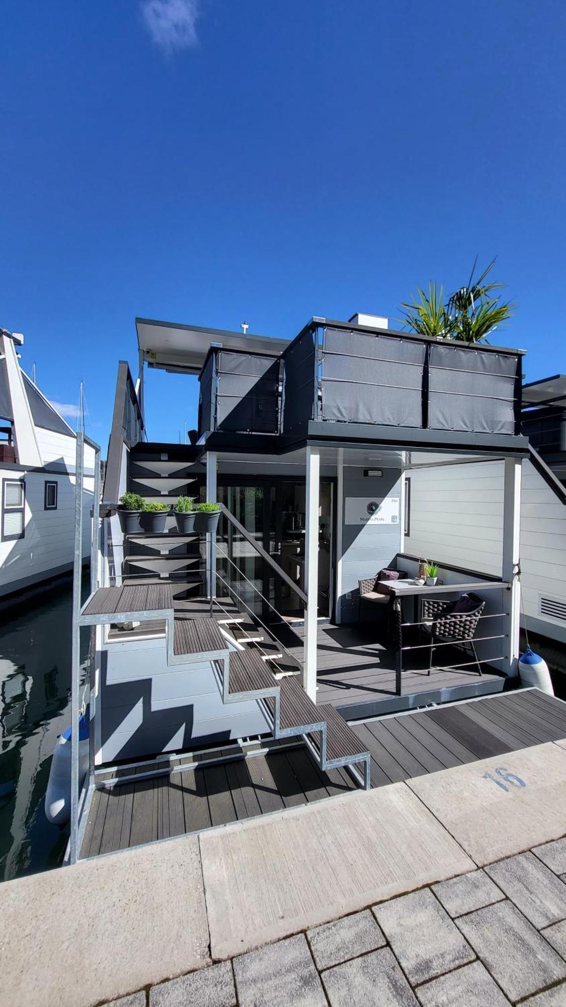 Floating House - Marina Pearl Apartment ปอร์โตรอซ ภายนอก รูปภาพ
