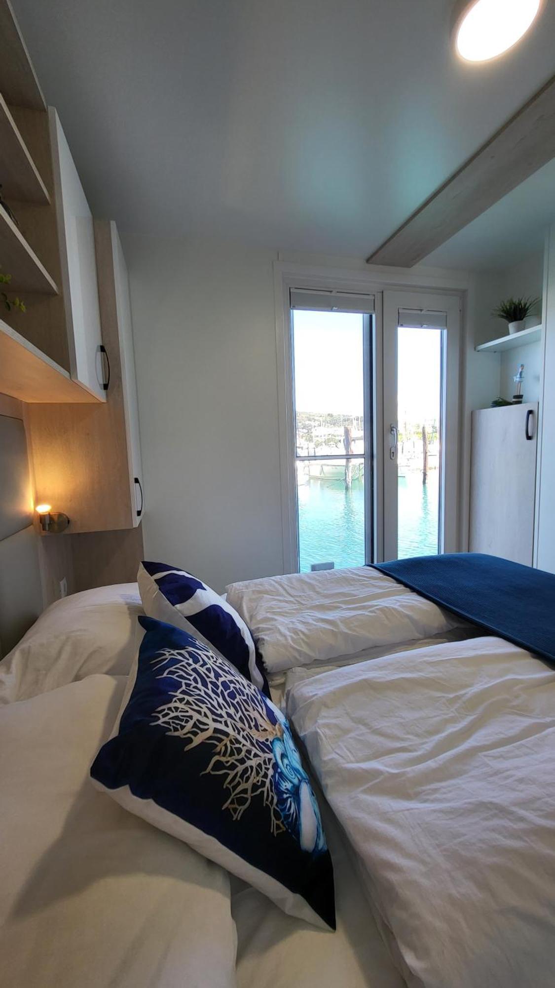 Floating House - Marina Pearl Apartment ปอร์โตรอซ ภายนอก รูปภาพ