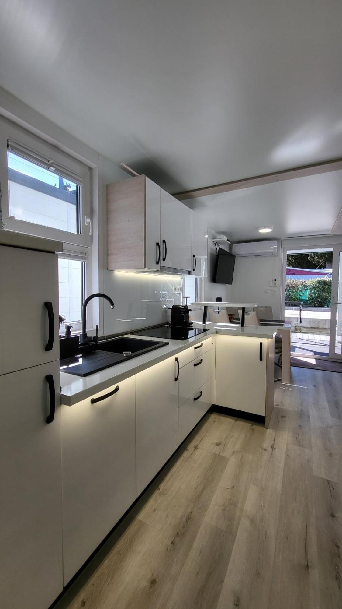 Floating House - Marina Pearl Apartment ปอร์โตรอซ ภายนอก รูปภาพ